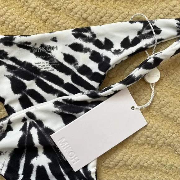 Mikoh Tie-Dye Bottoms, size XL. - Picture 3 of 3